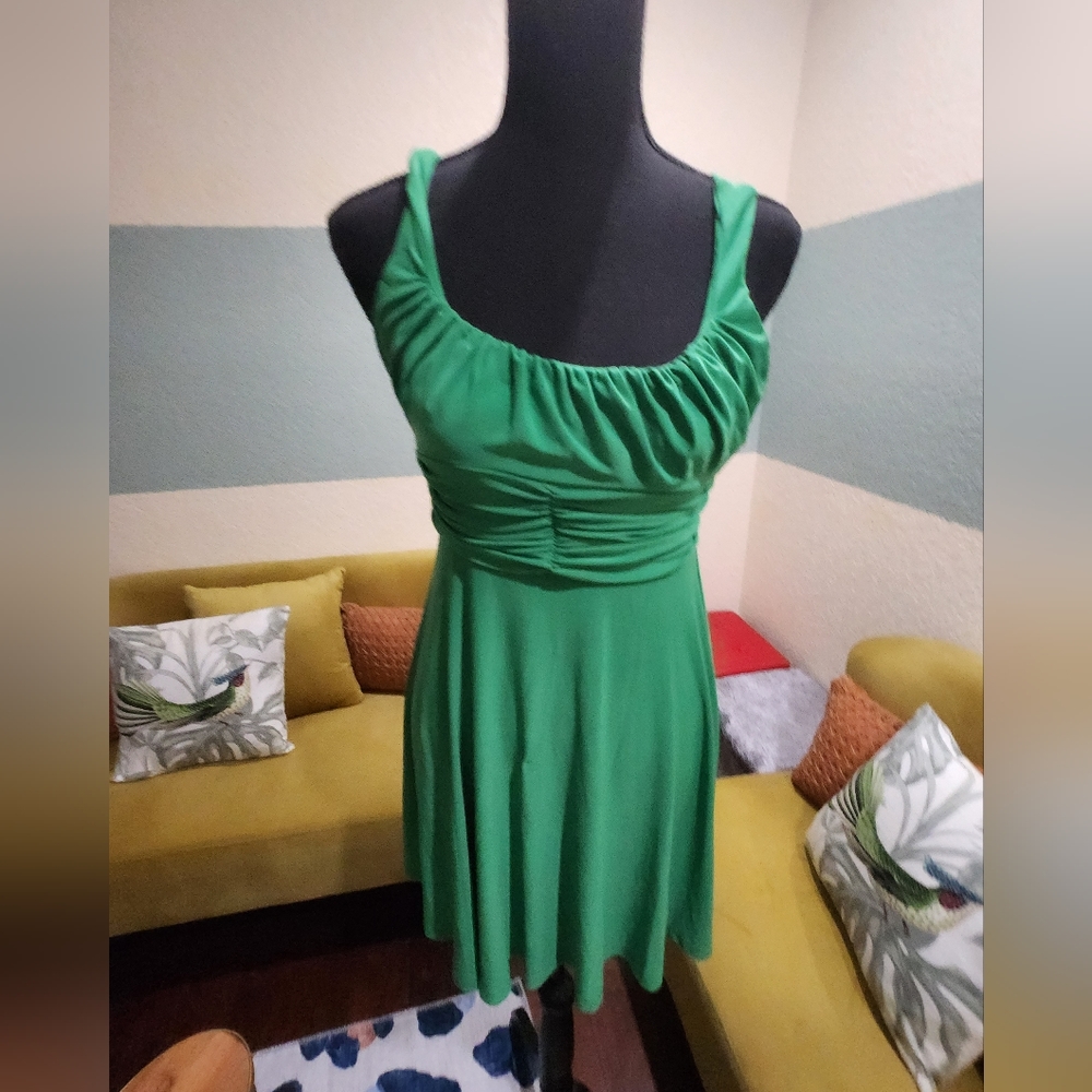 Ginvo Apple Green Dress Size M